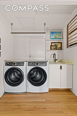 Interior, Washer, Wood Texture Flooring