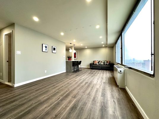 Interior, Pendant Lights, Recessed Lighting, Wood Texture Flooring