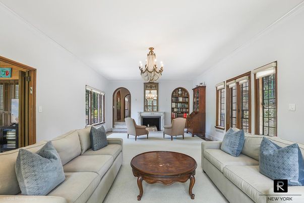 Chandelier, Fireplace, Interior, Living room