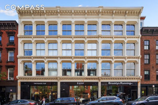 Exterior, Facade, Brick Facade, Rowhouse