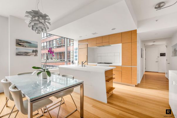 Dining room, Interior, Kitchen, Pendant Lights, Recessed Lighting, Wood Texture Flooring