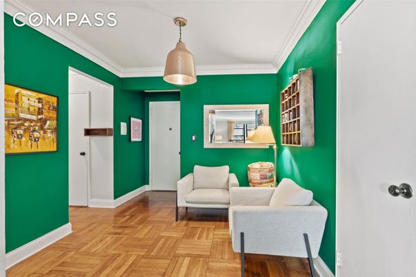 Interior, Pendant Lights, Wood Texture Flooring
