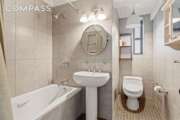 Bathroom, Interior, Pendant Lights