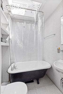 Bathroom, Free Standing Baths, Interior