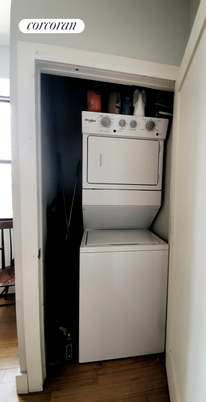 Interior, Utility Closets, Washer, Wood Texture Flooring