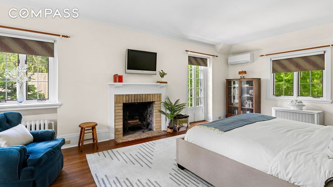 Bedroom, Fireplace, Interior, Wood Texture Flooring