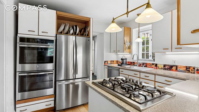Interior, Kitchen, Pendant Lights, Stainless Steel Appliances