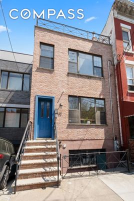 Attached, Exterior, Facade, Brick Facade, Rowhouse