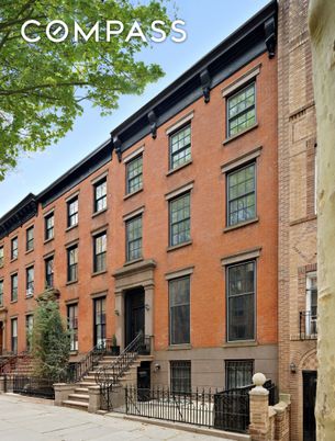 Exterior, Facade, Brick Facade, Rowhouse