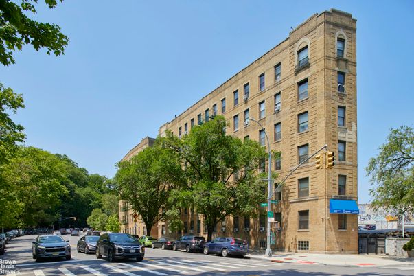 Exterior, Facade, Condo Building