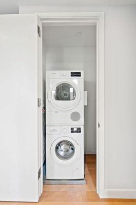 Interior, Utility Closets, Washer, Wood Texture Flooring