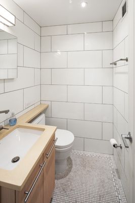 Bathroom, Interior, Recessed Lighting