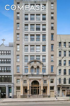 Exterior, Facade, Chicago School