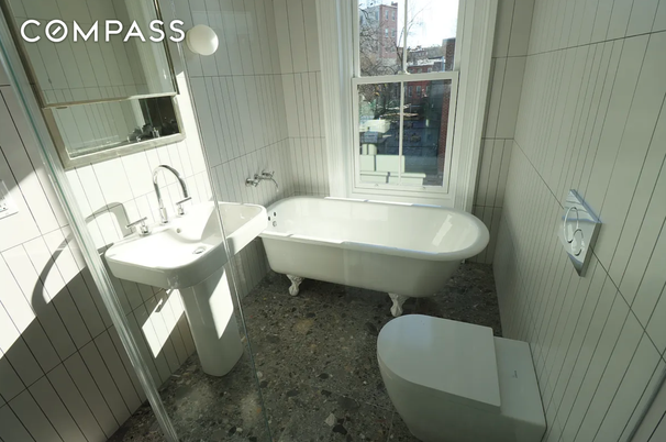 Bathroom, Free Standing Baths, Interior