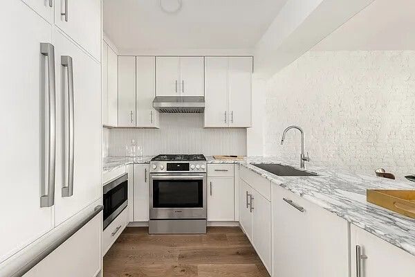 Interior, Kitchen, Stainless Steel Appliances, Wood Texture Flooring