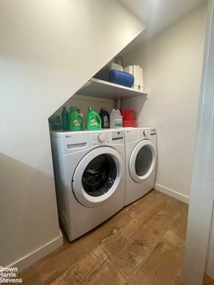 Interior, Washer, Wood Texture Flooring