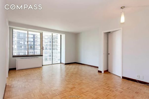 Empty room, Interior, Pendant Lights, Wood Texture Flooring