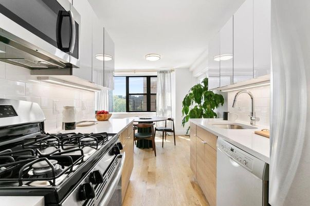 Dining room, Interior, Kitchen, Pendant Lights, Stainless Steel Appliances, Wood Texture Flooring