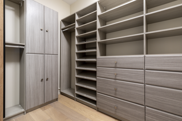 Interior, Walk-in Closets, Wood Texture Flooring