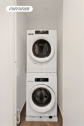 Interior, Utility Closets, Washer, Wood Texture Flooring
