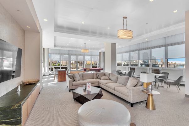 Dining room, Interior, Living room, Pendant Lights, Recessed Lighting, Water