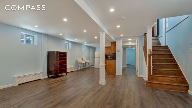 Interior, Recessed Lighting, Wood Texture Flooring
