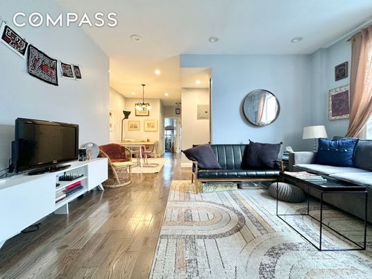 Interior, Living room, Pendant Lights, Recessed Lighting, Wood Texture Flooring