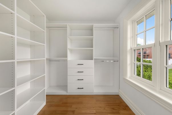 Interior, Walk-in Closets, Wood Texture Flooring