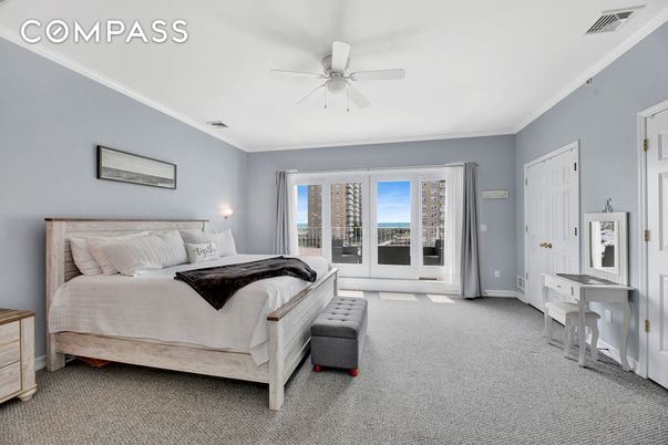 Bedroom, Interior, Water