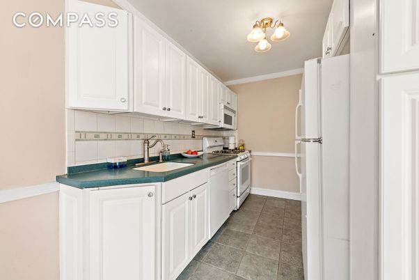 Interior, Kitchen, Tile Countertops
