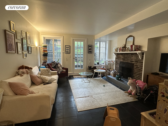 Fireplace, Interior, Living room