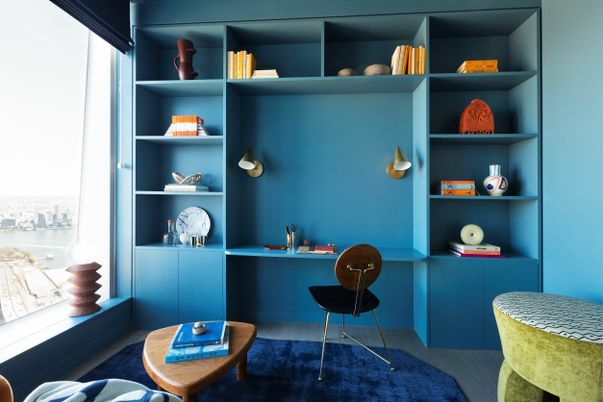 Home Office, Interior