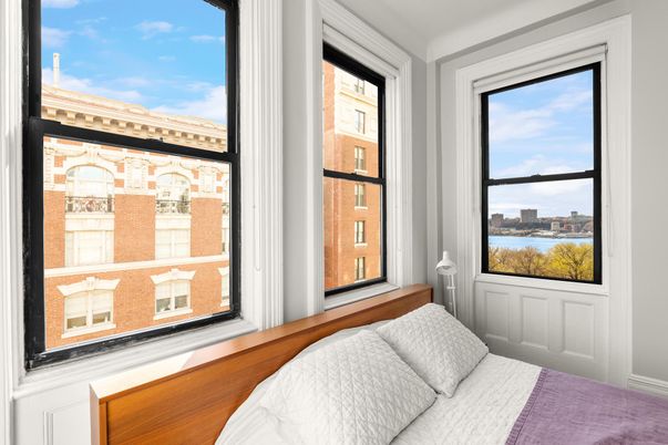 Bedroom, Interior, Water