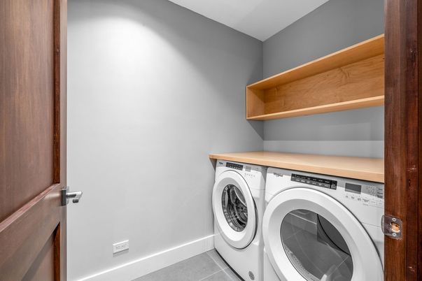 Interior, Washer