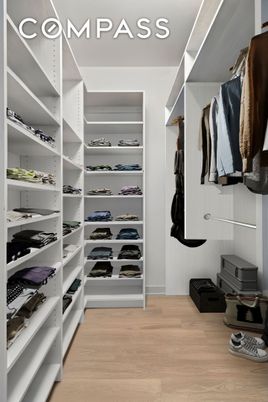 Interior, Walk-in Closets, Wood Texture Flooring