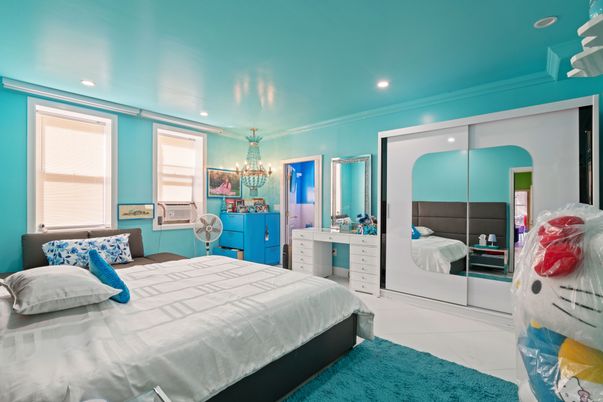 Bedroom, Chandelier, Interior, Recessed Lighting