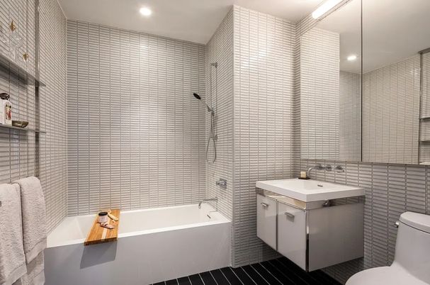 Bathroom, Interior, Recessed Lighting