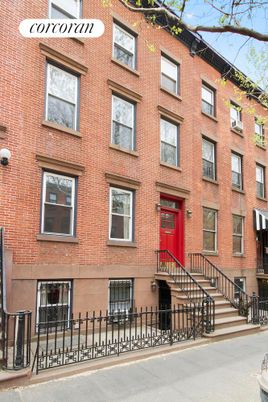 Exterior, Facade, Brick Facade, Rowhouse