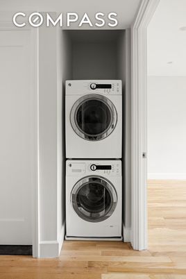 Interior, Utility Closets, Washer, Wood Texture Flooring