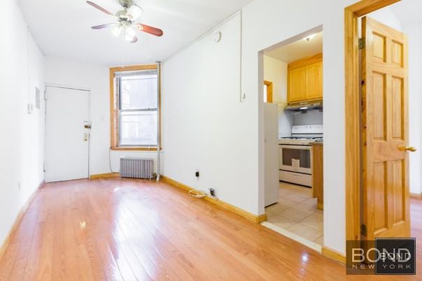 Empty room, Interior, Kitchen, Wood Texture Flooring