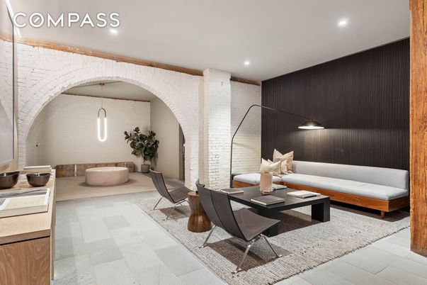 Interior, Living room, Pendant Lights, Recessed Lighting