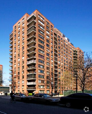 Exterior, Facade, Condo Building
