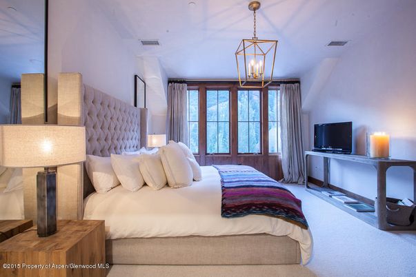 Bedroom, Interior, Pendant Lights