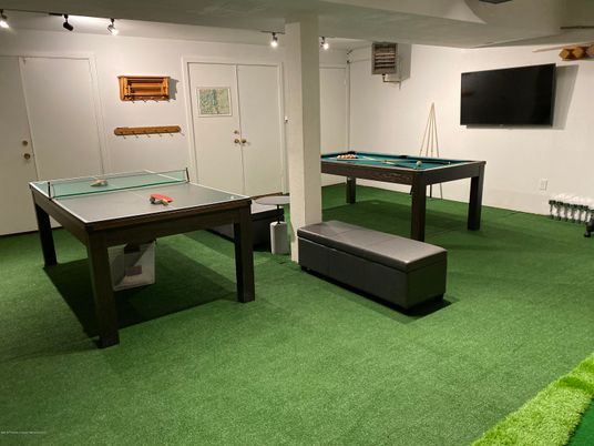 Billiard Table, Game Room, Interior