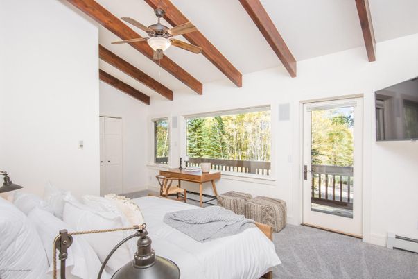 Bedroom, Home Office, Interior, Wooden Beams