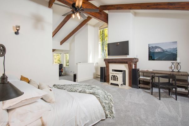 Bedroom, Home Office, Interior, Wooden Beams