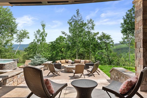 Exterior, Hot Tub