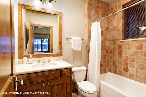 Bathroom, Interior, Stone Walls