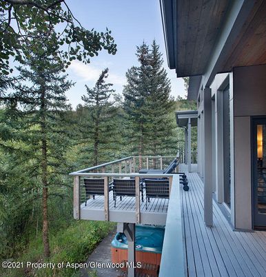 Exterior, Hot Tub