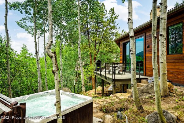 Exterior, Hot Tub